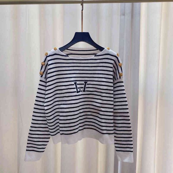 luxury designer womens sweaters ce letter logo print shoulder buttons embellished long-sleeved sweater fashion designer women clothing appa, White;black
luxury designer womens sweaters ce letter logo print shoulder buttons embellished long-sleeved sweater fashion designer women clothing appa, White;black