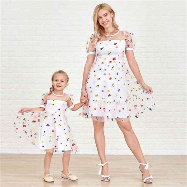 popreal mom and daughter dress sweet white mesh embroidery o-neck puff sleeve mom girl matching dress family matching outfits aa220326, Red;yellow
popreal mom and daughter dress sweet white mesh embroidery o-neck puff sleeve mom girl matching dress family matching outfits aa220326, Red;yellow