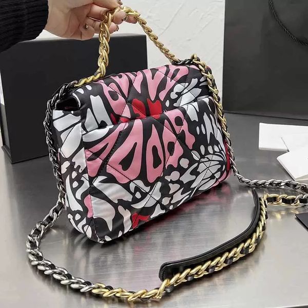 25cm flap mini designer bags ladies multicolor butterfly print classic handbags luxury metal chains timeless diamond quilting crossbody bags
25cm flap mini designer bags ladies multicolor butterfly print classic handbags luxury metal chains timeless diamond quilting crossbody bags