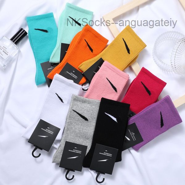 fashion men's hook brand socks classic middle tube sports moisture absorption sock casual men women luxury wear medium short sportsocks, Black
fashion men's hook brand socks classic middle tube sports moisture absorption sock casual men women luxury wear medium short sportsocks, Black