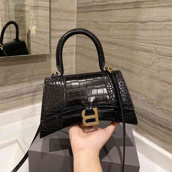 b paris designer ltaly balencaigabag luxurys handbags 2022 women leather retro hourglass net red,cow bag,cow hide dionysian bag shoulder cro
b paris designer ltaly balencaigabag luxurys handbags 2022 women leather retro hourglass net red,cow bag,cow hide dionysian bag shoulder cro
