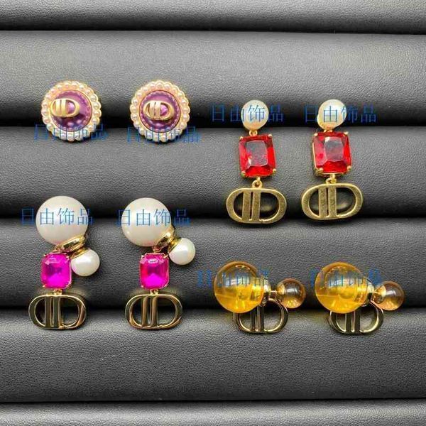 factory outlet new letter square color diamond pearl earrings light luxury fashion silver needle earrings, Golden
factory outlet new letter square color diamond pearl earrings light luxury fashion silver needle earrings, Golden