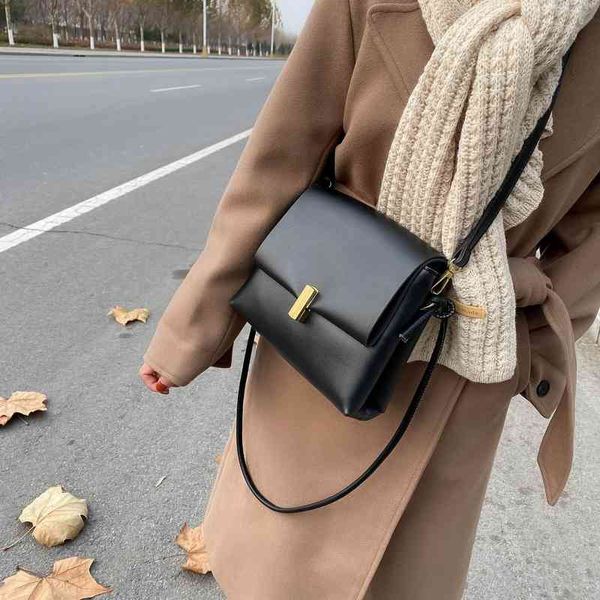 confrontation bag. elegant one shoulder cross ladies. new ladies bags for the winter
confrontation bag. elegant one shoulder cross ladies. new ladies bags for the winter
