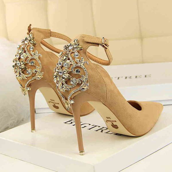 sandals women designer fashion pointed one line belt buckle high heels pumps luxury rhinestone creative thin heele sandals lady shoes 220322, Black
sandals women designer fashion pointed one line belt buckle high heels pumps luxury rhinestone creative thin heele sandals lady shoes 220322, Black