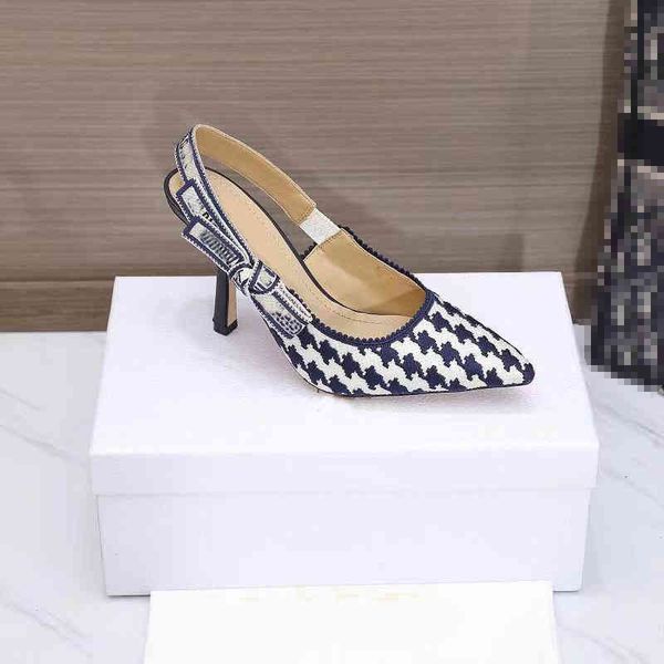 sandals spring and summer bow pointed shallow mouth high-heeled shoes with cat heel embroidery versatile back empty sandals women, Black
sandals spring and summer bow pointed shallow mouth high-heeled shoes with cat heel embroidery versatile back empty sandals women, Black