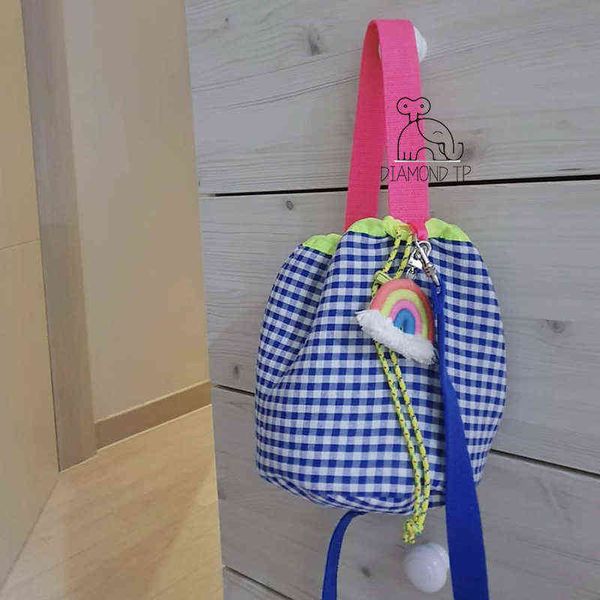 beam drawstring mouth luxury canvas lattice pu leather crossbody bags for women 2021 new female shoulder messenger bag ladies g220506
beam drawstring mouth luxury canvas lattice pu leather crossbody bags for women 2021 new female shoulder messenger bag ladies g220506