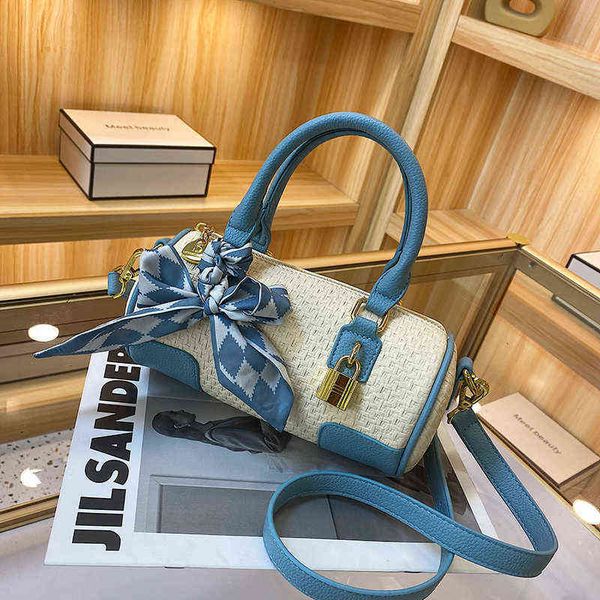 cylindrical women shoulder bag luxury designer handbag ladies leather crossbody bag casual totes fashion trendy messenger bag g220517
cylindrical women shoulder bag luxury designer handbag ladies leather crossbody bag casual totes fashion trendy messenger bag g220517