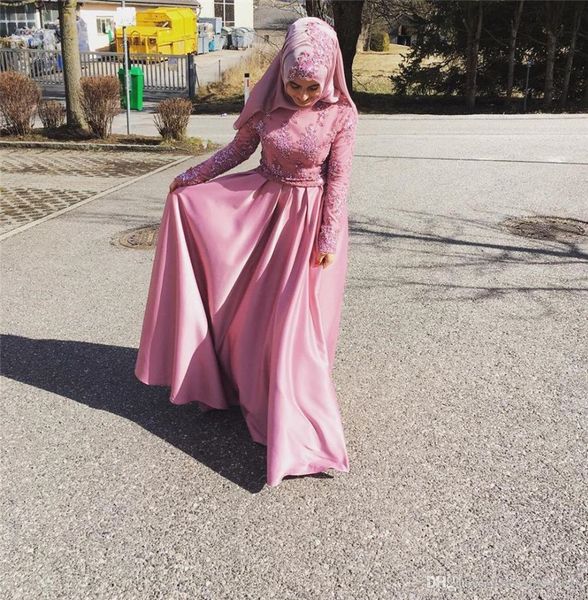 2022 long sleeves muslim evening dresses lace applique high neck arabic prom gowns formal party abendkleider, Black;red
2022 long sleeves muslim evening dresses lace applique high neck arabic prom gowns formal party abendkleider, Black;red