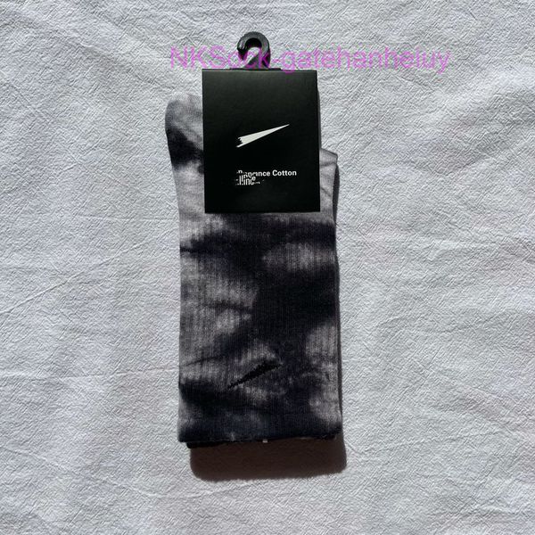 fashion men's classic socks hook brand cotton tie dyed long tube street couple middle moisture absorption sock men women luxury medium, Black
fashion men's classic socks hook brand cotton tie dyed long tube street couple middle moisture absorption sock men women luxury medium, Black