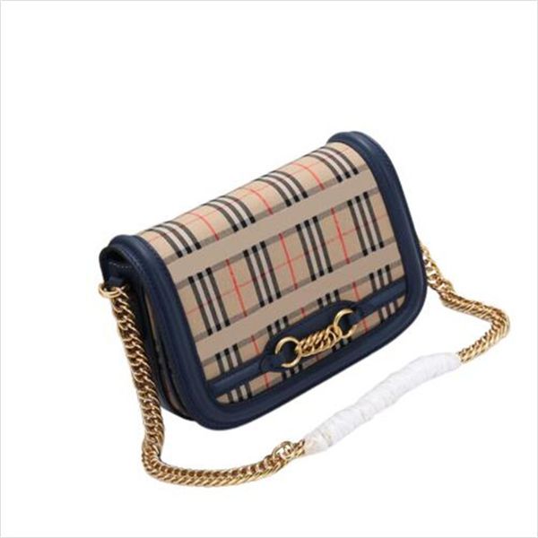 2022new pattern shoulder bags white luxury designer handbag chain bag adjustable shoulder strap with canvas stripes 58015# 23x17x7cm
2022new pattern shoulder bags white luxury designer handbag chain bag adjustable shoulder strap with canvas stripes 58015# 23x17x7cm