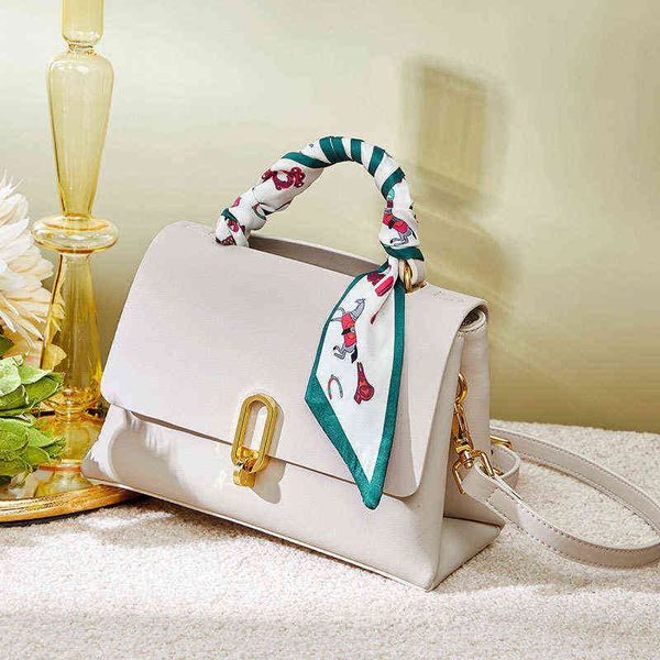 designers bags bag women's bag new 2021 niche design silk scarf hand texture foreign style oblique cross leather
designers bags bag women's bag new 2021 niche design silk scarf hand texture foreign style oblique cross leather