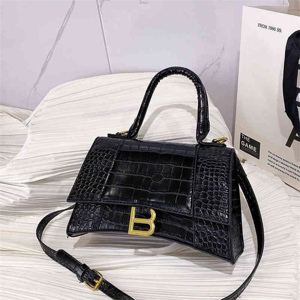 female korean fashion hourglass texture pattern single shoulder messenger bag portable bag 75% purses stores sale
female korean fashion hourglass texture pattern single shoulder messenger bag portable bag 75% purses stores sale