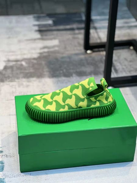 new season sporty brand 22s new rubber sneakers shoes low knit mesh is breathable outdoor trainers luxury designer lightweight loafers disco, Black
new season sporty brand 22s new rubber sneakers shoes low knit mesh is breathable outdoor trainers luxury designer lightweight loafers disco, Black