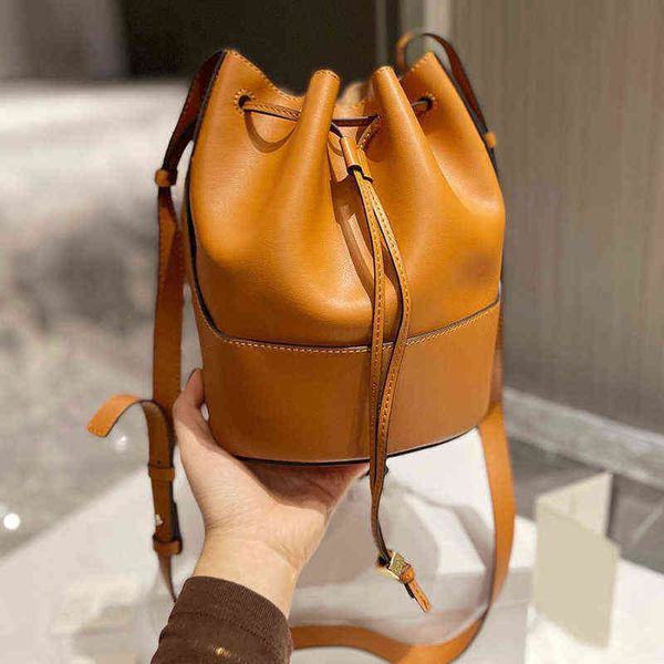 evening bag women shoulder bags balloon bucket bag crossbody classic handbags leather fashion lady practical wallet 0418
evening bag women shoulder bags balloon bucket bag crossbody classic handbags leather fashion lady practical wallet 0418