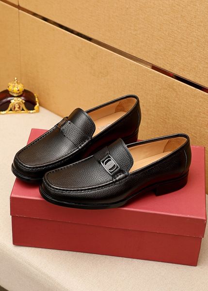 2022 designer fashion mens party wedding dress shoes male brand business formal oxfords genuine leather casual loafers size 38-45, Black
2022 designer fashion mens party wedding dress shoes male brand business formal oxfords genuine leather casual loafers size 38-45, Black
