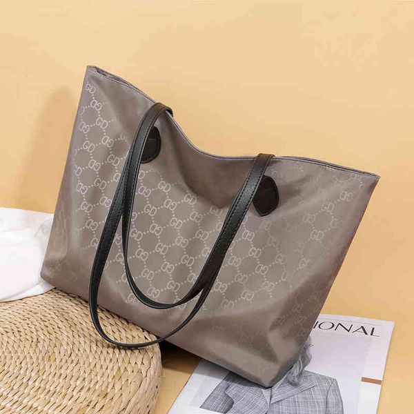 purse sale one shoulder bag women's new fashion shopping bag large capacity trendy nylon leisure tote bag
purse sale one shoulder bag women's new fashion shopping bag large capacity trendy nylon leisure tote bag