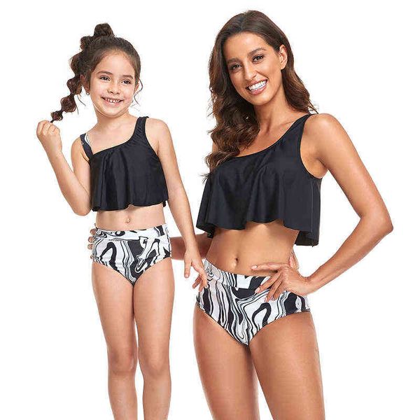 summer mother and daughter bikini swimsuit family matching swimwear kids clothes women baby girls l220715, Blue
summer mother and daughter bikini swimsuit family matching swimwear kids clothes women baby girls l220715, Blue