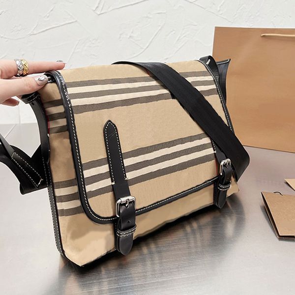 messenger bags shoulder purse plaid handbag purse fashion canvas hasp back zipper pocket work outdoor leisure purses women cross body wallet
messenger bags shoulder purse plaid handbag purse fashion canvas hasp back zipper pocket work outdoor leisure purses women cross body wallet