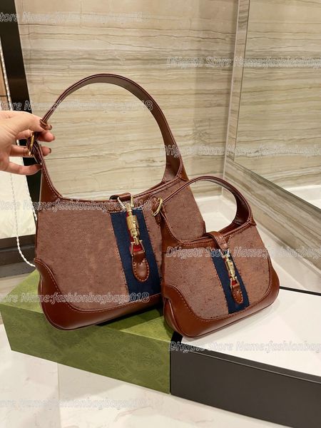 jackie 1961 mini hobo bag 636709 vintage calfskin classic lock underarm bags with detachable shoulder strap designers luxurys cross body
jackie 1961 mini hobo bag 636709 vintage calfskin classic lock underarm bags with detachable shoulder strap designers luxurys cross body