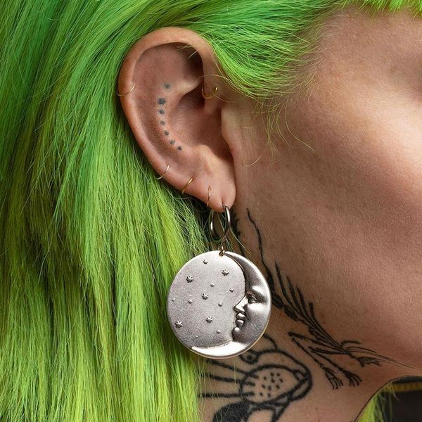 s3013 fashion jewelry retro hip hop star moon earrings hoop gold silver star moon dangle earrings, Golden;silver
s3013 fashion jewelry retro hip hop star moon earrings hoop gold silver star moon dangle earrings, Golden;silver