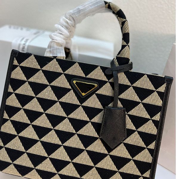 fashion fabric luxurys bag triangular pattern bags girls fashion handbags designers shoulder crossbody purse with long strap
fashion fabric luxurys bag triangular pattern bags girls fashion handbags designers shoulder crossbody purse with long strap