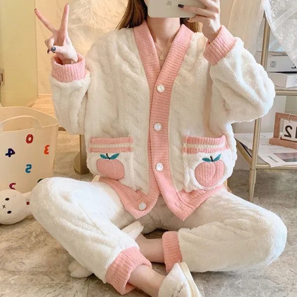 women's sleepwear autumn winter flannel warm pajamas set women long sleeve home 220823, Black;red
women's sleepwear autumn winter flannel warm pajamas set women long sleeve home 220823, Black;red