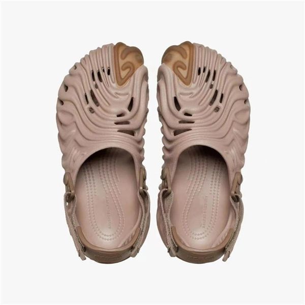 2022 polle clogs women sandals croc shoes summer slides for brand design sandalias mujer zapatos planos slippers 220408 size 35-46215o, Black
2022 polle clogs women sandals croc shoes summer slides for brand design sandalias mujer zapatos planos slippers 220408 size 35-46215o, Black