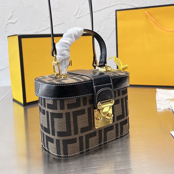 luxurys shoulder handbags box women tote bag leather designers bags fashion wholesale trunk clutch messenger crossbody purses wallet
luxurys shoulder handbags box women tote bag leather designers bags fashion wholesale trunk clutch messenger crossbody purses wallet