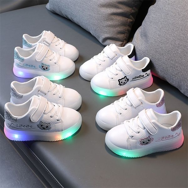 all seasons girls' casual shoes soft sole luminous shoes girl sports shoes led lights children's sneaker flat e05172 220425, Black;red
all seasons girls' casual shoes soft sole luminous shoes girl sports shoes led lights children's sneaker flat e05172 220425, Black;red