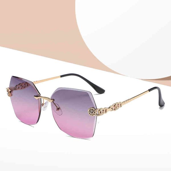 sunglasses cut ee large frame square metal flower core decorative sunglasses hgmk, White;black
sunglasses cut ee large frame square metal flower core decorative sunglasses hgmk, White;black
