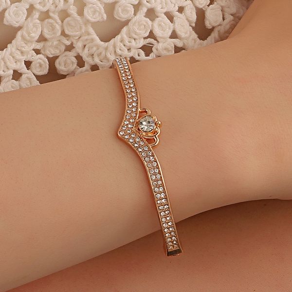 s2972 fashion jewelry simple bangle bracelet hollow out rhinestone geometric crown bracelets, Black
s2972 fashion jewelry simple bangle bracelet hollow out rhinestone geometric crown bracelets, Black