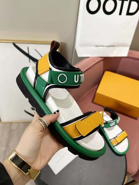 2022 new ladies sandals designer luxury fashion slippers beach loafers embroidered sandals with box, Black
2022 new ladies sandals designer luxury fashion slippers beach loafers embroidered sandals with box, Black