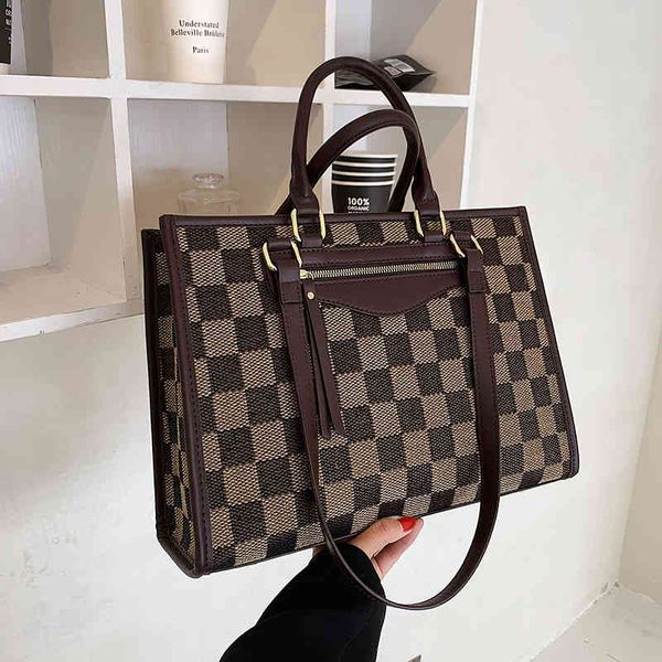 fashion trend new ladies luxury brand designer bag wholesale women's style underarm handbag contrast color single shoulder tote
fashion trend new ladies luxury brand designer bag wholesale women's style underarm handbag contrast color single shoulder tote