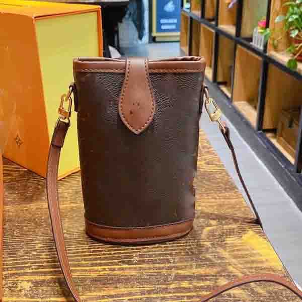 women leather tassel wallet handbag handbags bags crossbody soho bag disco shoulder bag fringed messenger
women leather tassel wallet handbag handbags bags crossbody soho bag disco shoulder bag fringed messenger