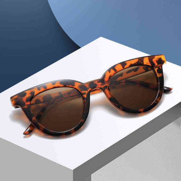 super trend polarized sunglasses fashion urban men's and women's color changing hip-hop glasses o7jq, White;black
super trend polarized sunglasses fashion urban men's and women's color changing hip-hop glasses o7jq, White;black