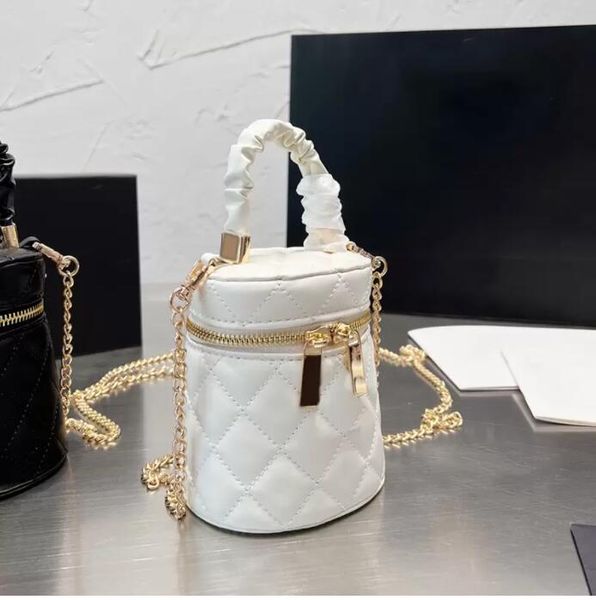 tz 2022 france womens classic quilted bucket vanity bags fat intestine scrunchy handle totes with mirror gold metal chain crossbody shoulder
tz 2022 france womens classic quilted bucket vanity bags fat intestine scrunchy handle totes with mirror gold metal chain crossbody shoulder