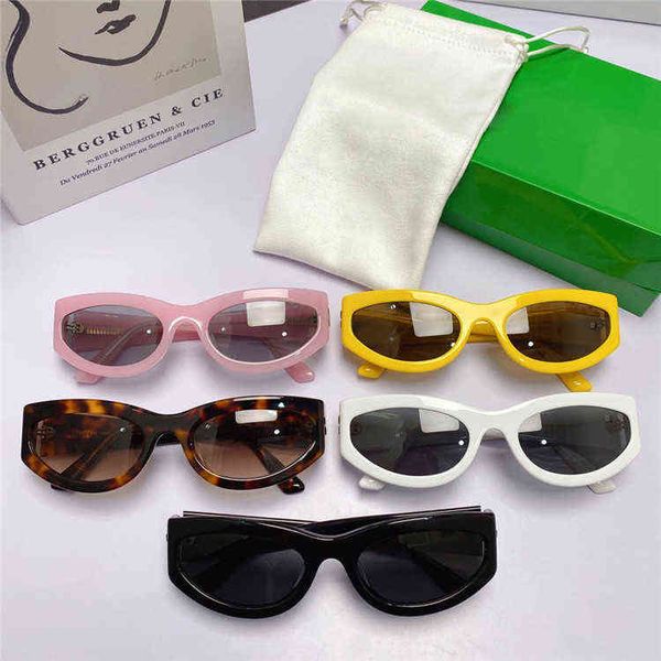 summer sunglasses for men women style 1089 anti-ultraviolet retro plate plank frame fashion eyeglasses random boxysyh, White;black
summer sunglasses for men women style 1089 anti-ultraviolet retro plate plank frame fashion eyeglasses random boxysyh, White;black
