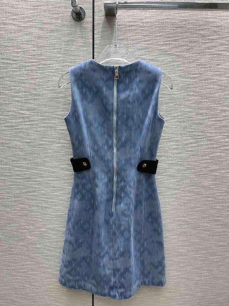 women dresses fashion slim dress summer 2022 floral sky blue corset age-reducing temperament skirt, Black;gray
women dresses fashion slim dress summer 2022 floral sky blue corset age-reducing temperament skirt, Black;gray