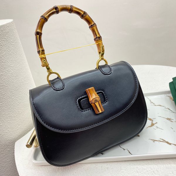 wholesale designer women bamboo handle crossbody bag luxurys designers bags italy brand shoulder handbag cross body messenger bags
wholesale designer women bamboo handle crossbody bag luxurys designers bags italy brand shoulder handbag cross body messenger bags