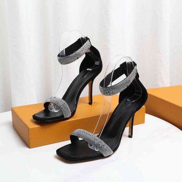 designer women sandals shoes louiseity heels fashion luxury leather viutonity platform slippers shoe hjmfgyjhthgh, Black
designer women sandals shoes louiseity heels fashion luxury leather viutonity platform slippers shoe hjmfgyjhthgh, Black