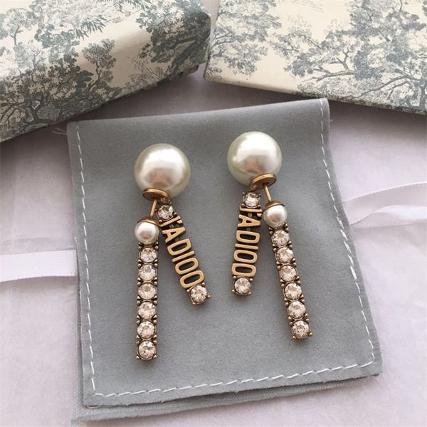 jewelry 50% off letter fashion diamond inlaid pearl feng 925 silver needle anti allergy earrings, Golden
jewelry 50% off letter fashion diamond inlaid pearl feng 925 silver needle anti allergy earrings, Golden