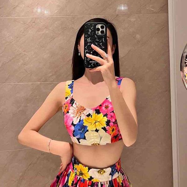 women's tanks camis european and american y version summer d family du jia floral printed metal suspender vest skirt, White
women's tanks camis european and american y version summer d family du jia floral printed metal suspender vest skirt, White