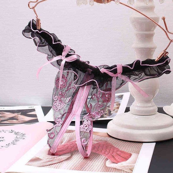 european thong pants lace panties low waist seamless comfortable g-string fashion hollow out lovely underpants lingerie w220324, Red;black
european thong pants lace panties low waist seamless comfortable g-string fashion hollow out lovely underpants lingerie w220324, Red;black