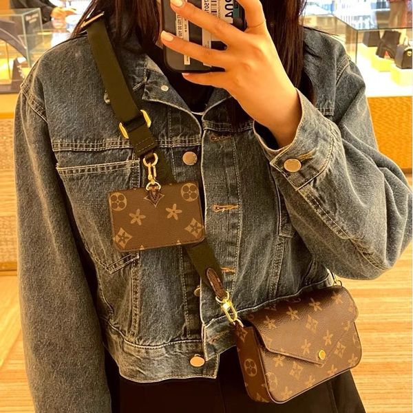 designer's new 2022 summer old flower three in one three piece webbing bag single shoulder messenger mobile phone bag with box
designer's new 2022 summer old flower three in one three piece webbing bag single shoulder messenger mobile phone bag with box