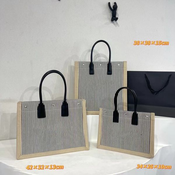 5a quality women luxury designer bag elling tote shopping bag large capacity handbags box canvas crossbody bags designers nylon shoulder pur
5a quality women luxury designer bag elling tote shopping bag large capacity handbags box canvas crossbody bags designers nylon shoulder pur