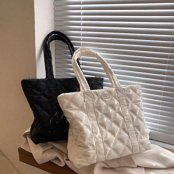 simple solid rhombus womens tote bag designer casual large-capacity handbag woman luxury fashion underarm shoulder bag ladies
simple solid rhombus womens tote bag designer casual large-capacity handbag woman luxury fashion underarm shoulder bag ladies