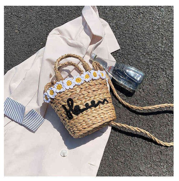 evening bags fresh lady straw woven shoulder small flower pastoral style summer beach tote 2022 pockets lady s messenger 220513
evening bags fresh lady straw woven shoulder small flower pastoral style summer beach tote 2022 pockets lady s messenger 220513