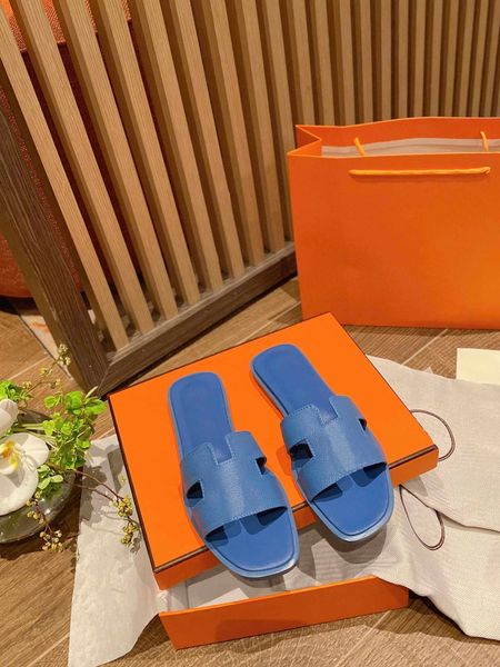 2022 h brand designer womens slipper real leather fashion flat shoes lady sandals flip flop 6 colors size 35-42, Black
2022 h brand designer womens slipper real leather fashion flat shoes lady sandals flip flop 6 colors size 35-42, Black