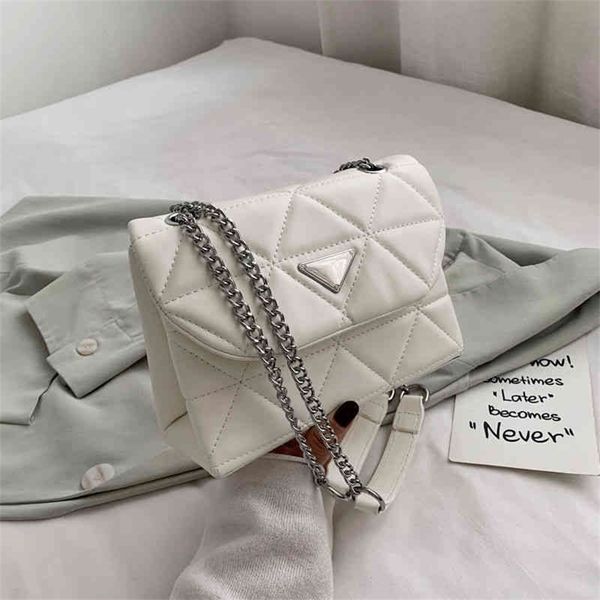 bag female korean version chain versatile messenger rhombic lattice embroidered thread single shoulder bag leisure fashion factory store onl
bag female korean version chain versatile messenger rhombic lattice embroidered thread single shoulder bag leisure fashion factory store onl