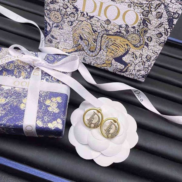 fine jewellery ornament charm earring ring full of diamond letter earrings, old bronze personalized female earrings and earrings, Golden
fine jewellery ornament charm earring ring full of diamond letter earrings, old bronze personalized female earrings and earrings, Golden